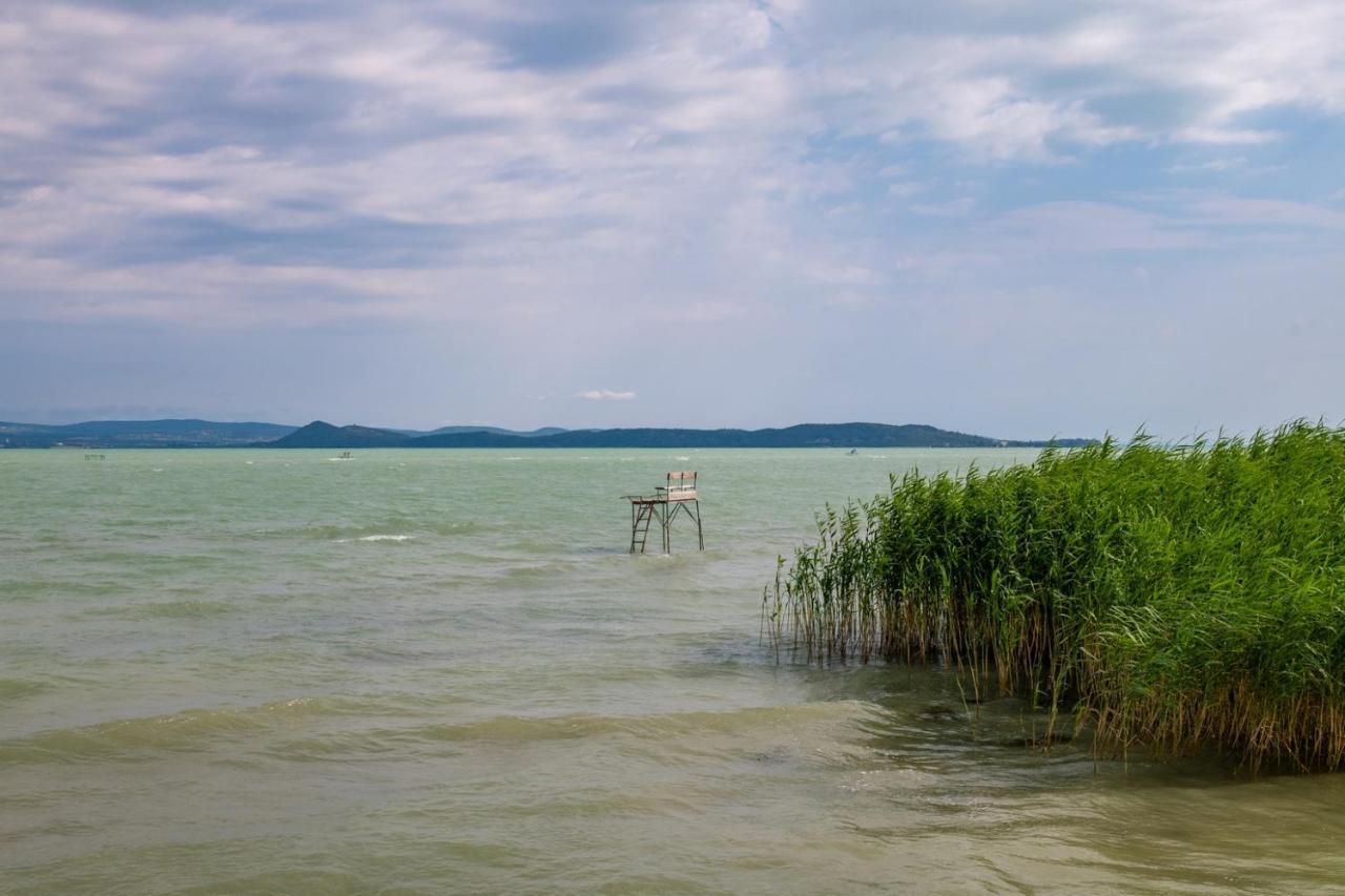 Holiday Resorts Balatonszarszo Kültér fotó